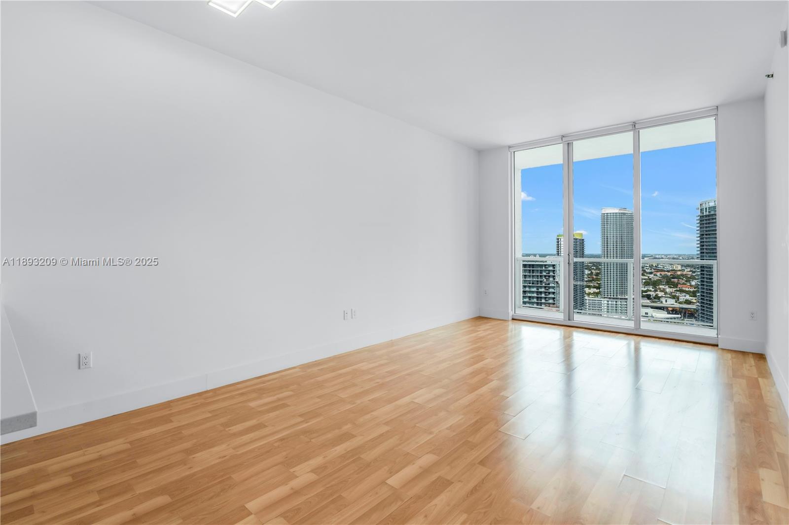 500 BRICKELL WEST CONDO - Residential Lease