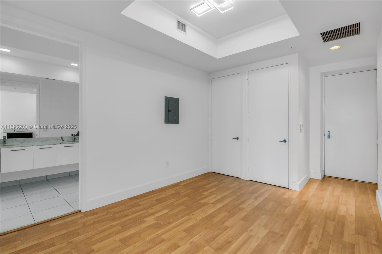 500 BRICKELL WEST CONDO - Residential Lease