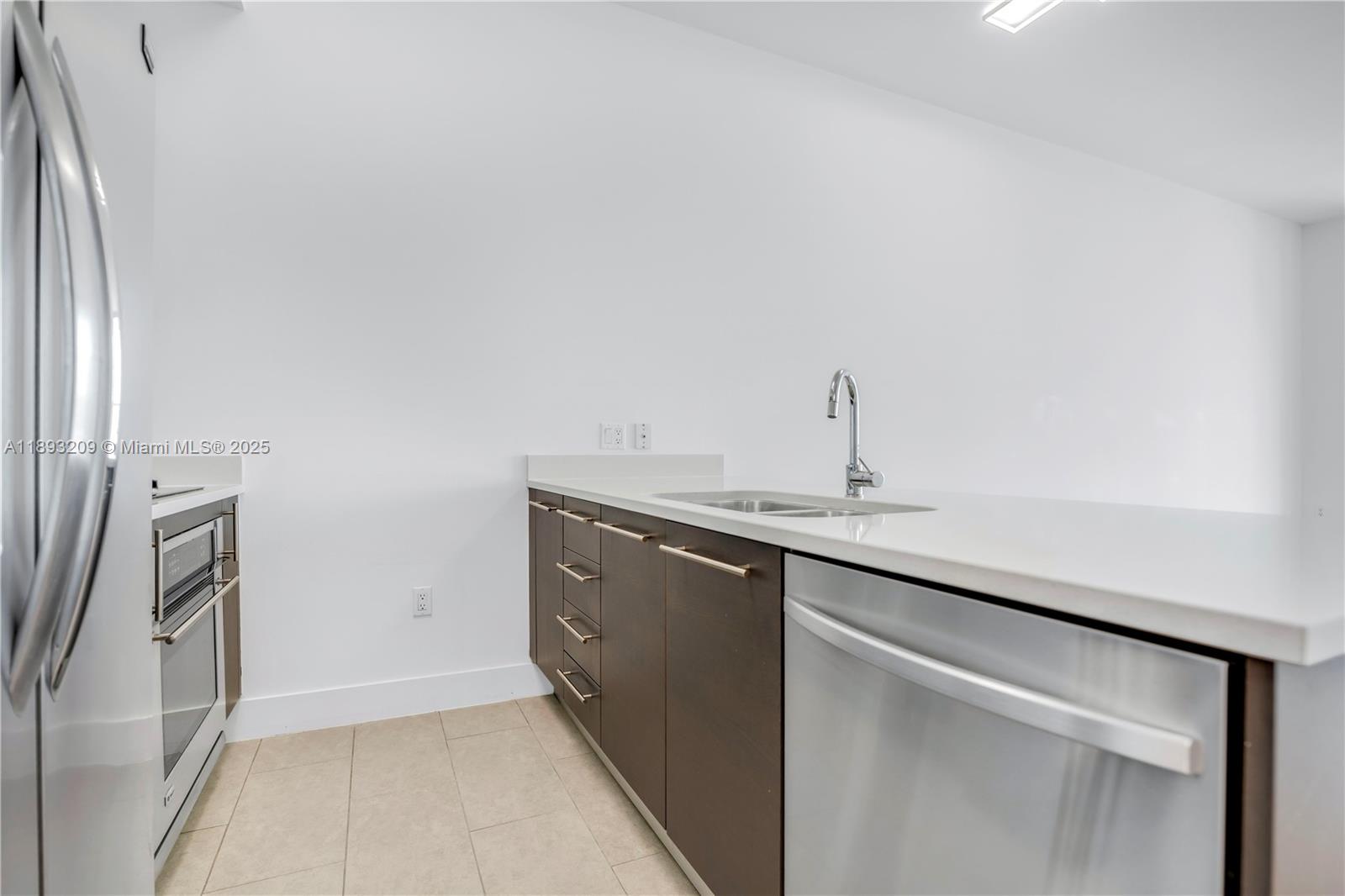 500 BRICKELL WEST CONDO - Residential Lease