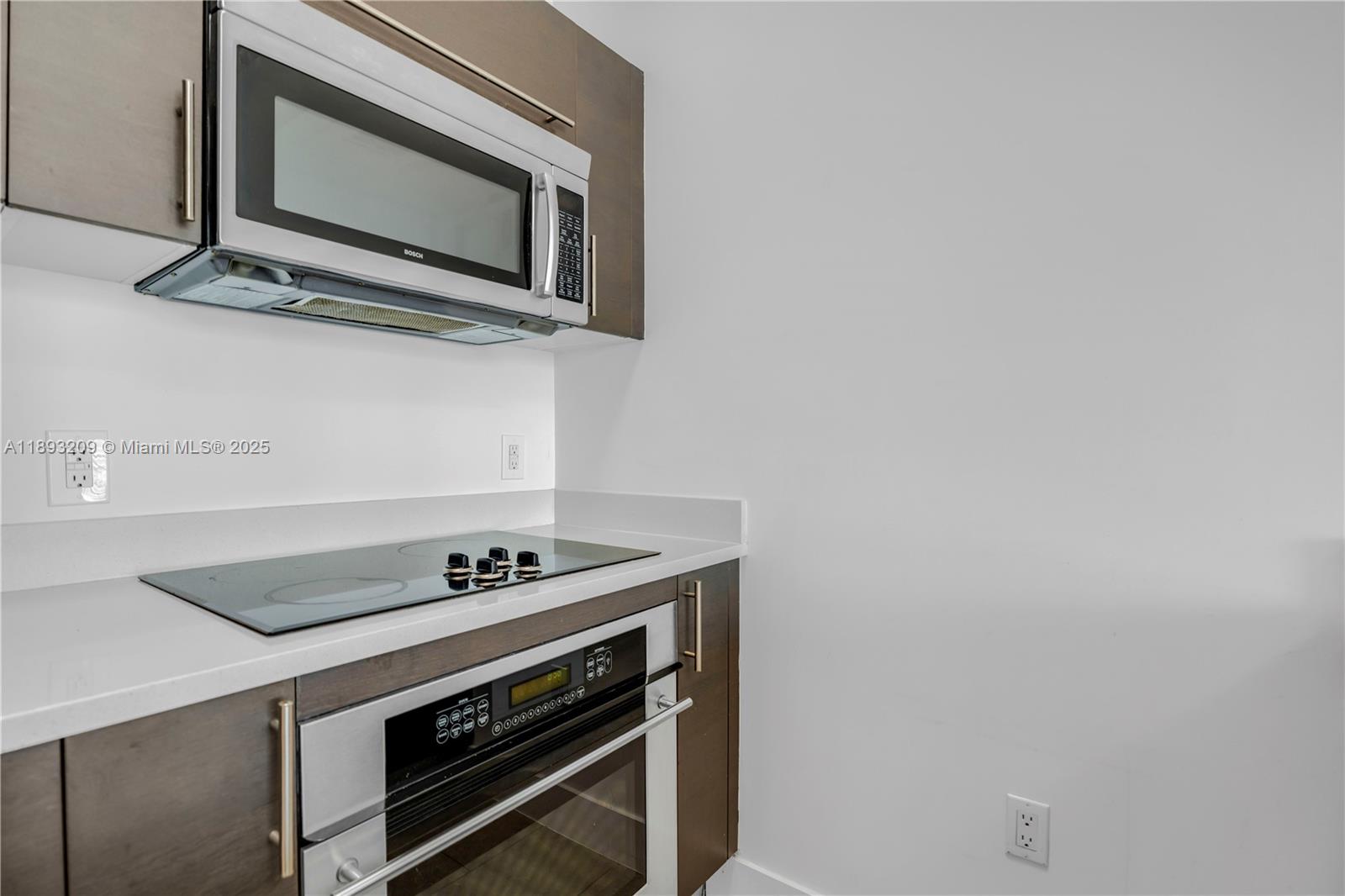 500 BRICKELL WEST CONDO - Residential Lease