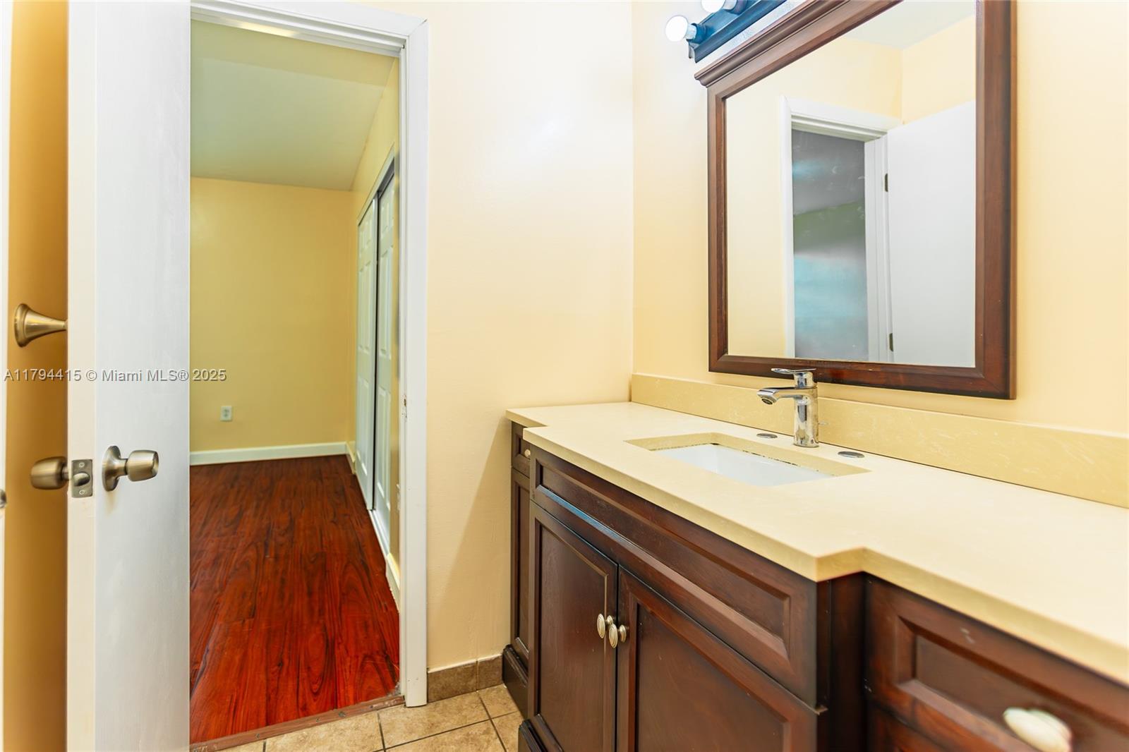 1613 NW 16 ST CONDO - Residential