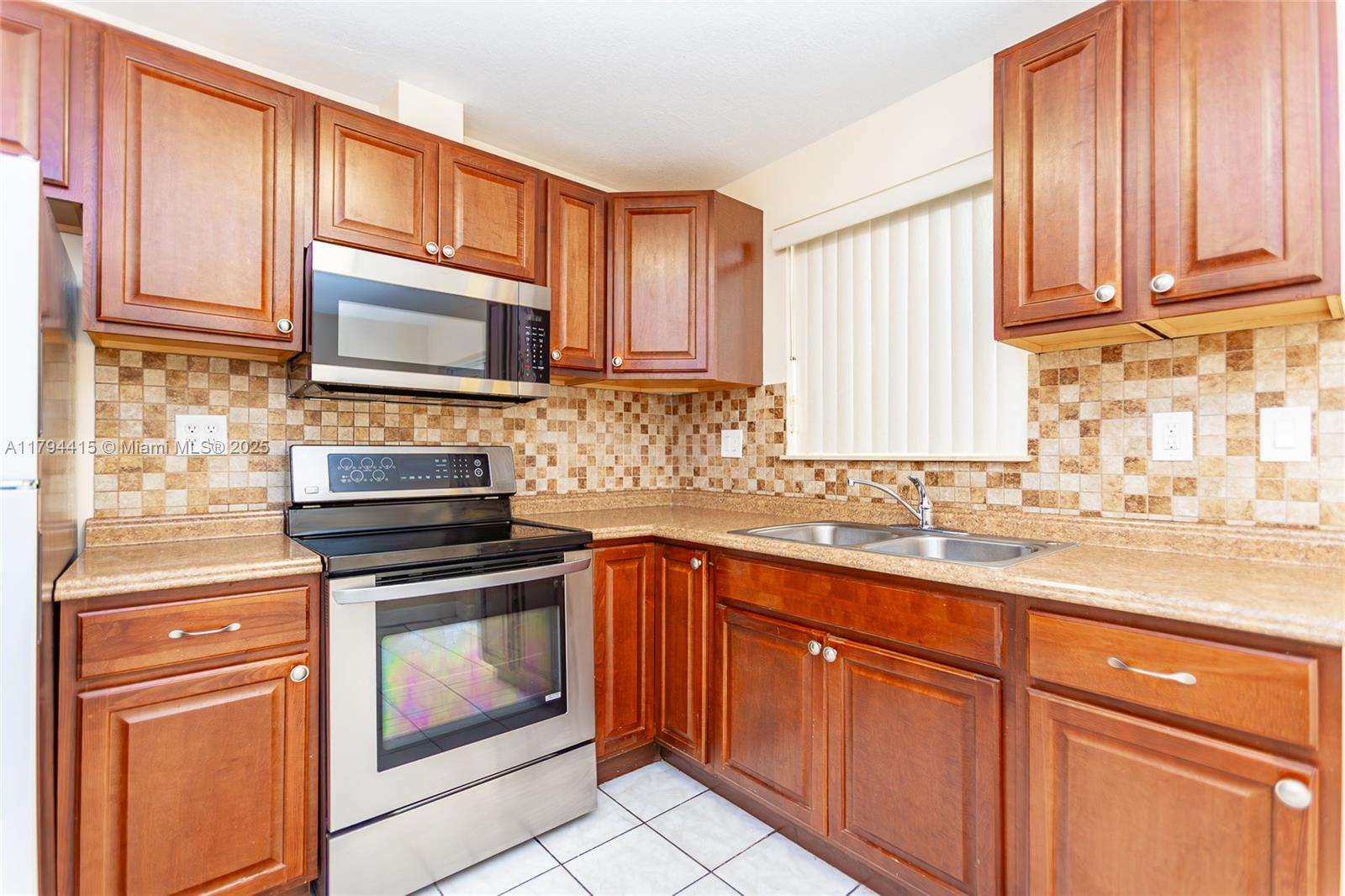 1613 NW 16 ST CONDO - Residential