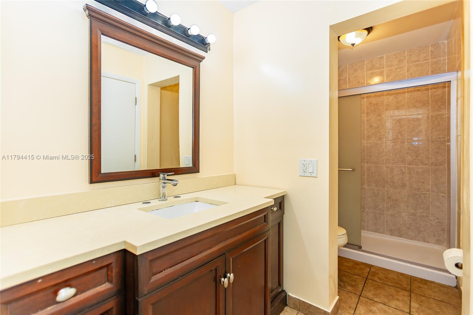 1613 NW 16 ST CONDO - Residential