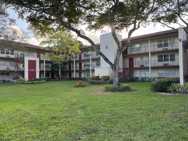Rental Property at 100 Sw 132nd Way 109K, Pembroke Pines, Miami-Dade County, Florida - Bedrooms: 1 
Bathrooms: 2  - $1,500 MO.