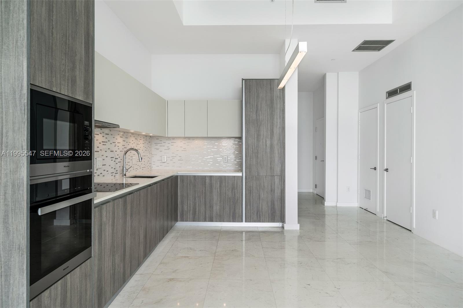 2900 NE 7th Ave 604