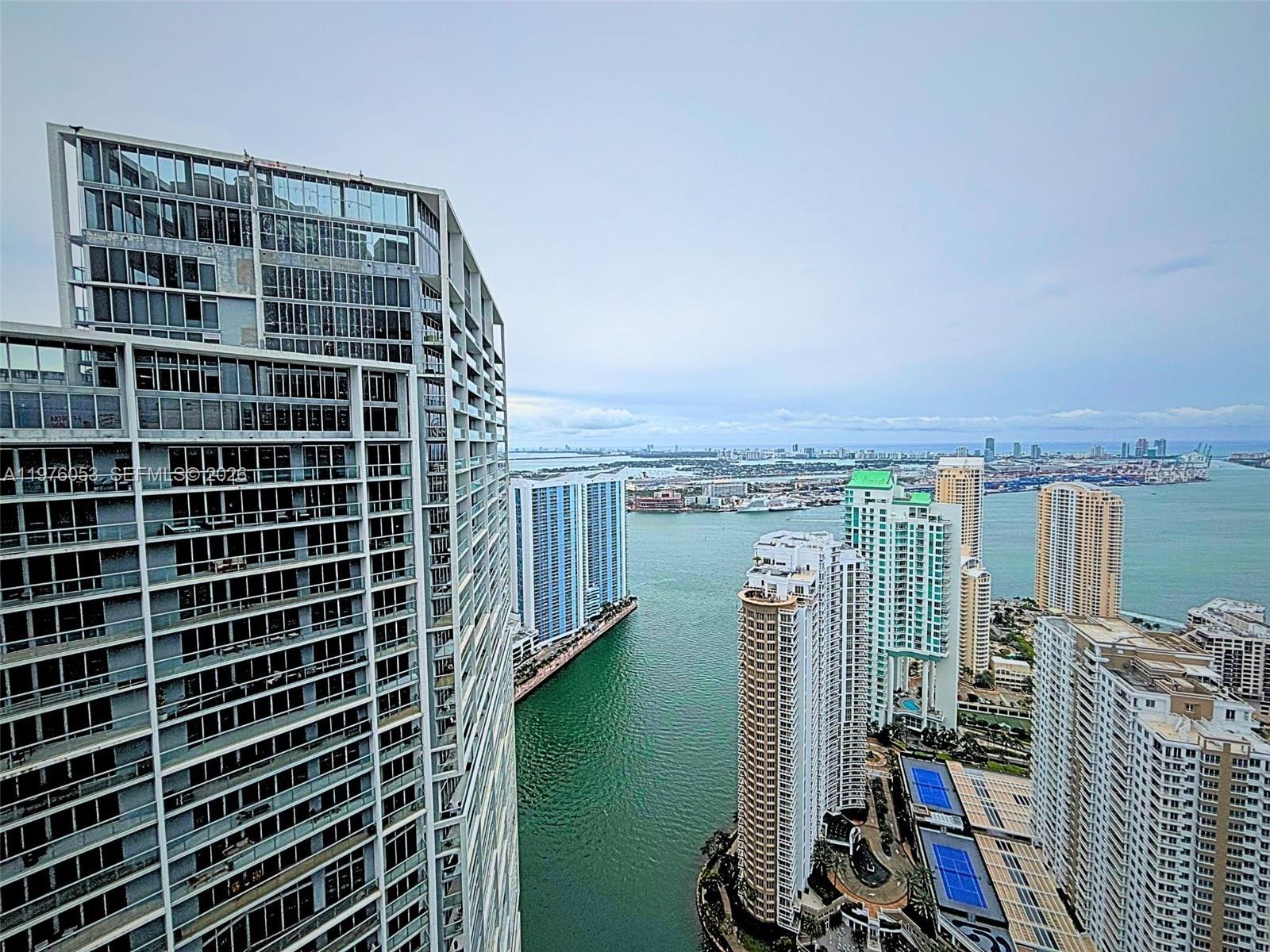 495 Brickell Ave 5306