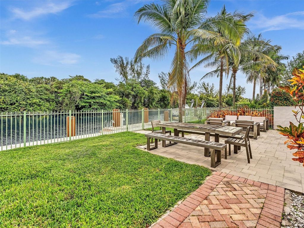 Photo of 2901 Hidden Harbour St, Dania Beach, FL 33312 (MLS # A11997017)