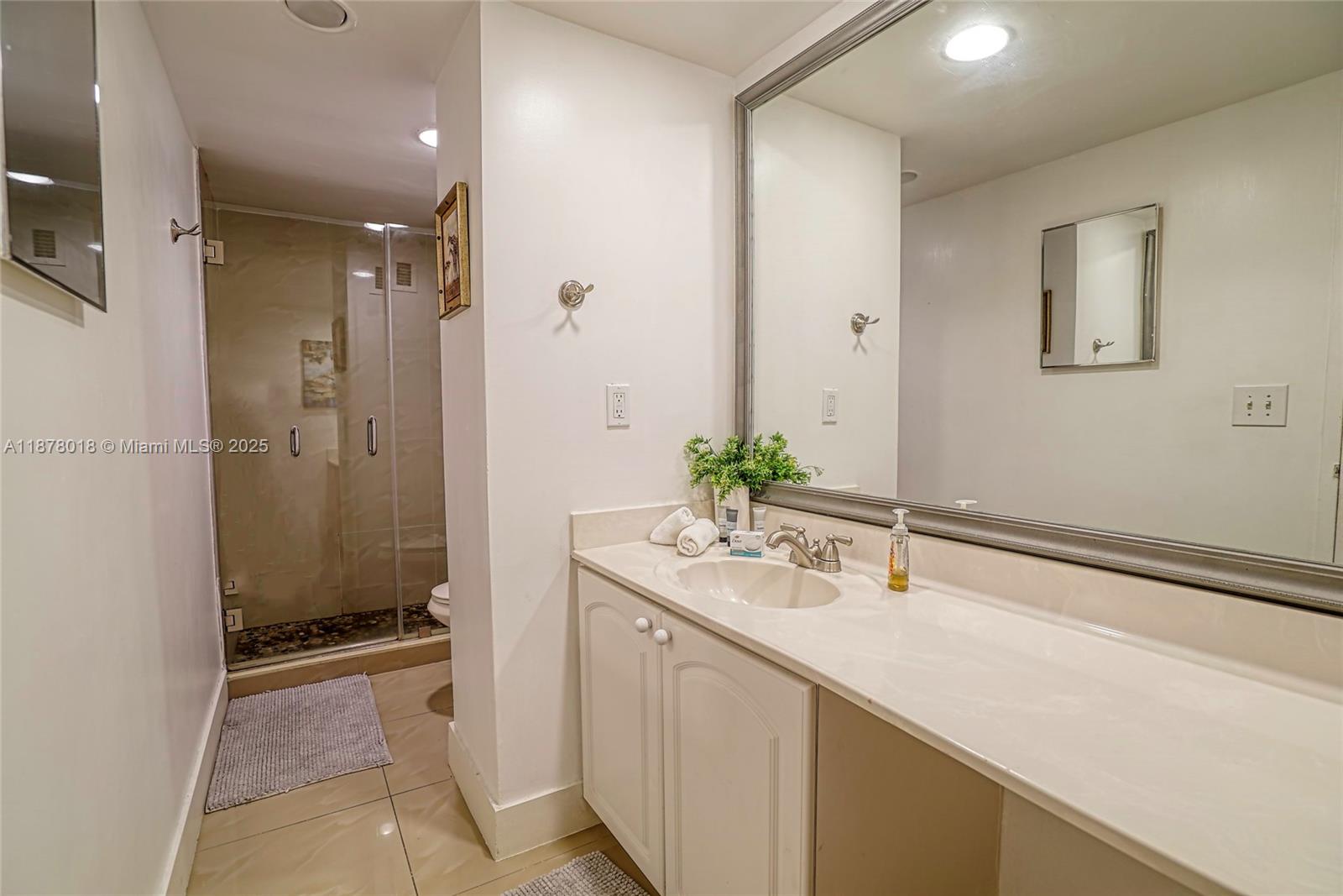 SIAN OCEAN RESIDENCES CON - Residential