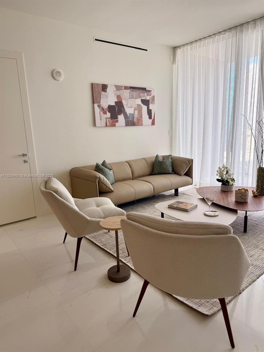 300 Biscayne Boulevard Way 5009W