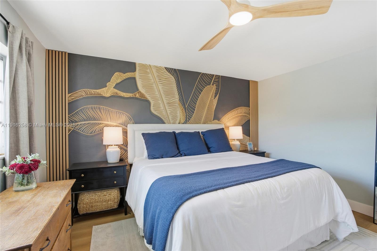 FLAMINGO PARKVIEW CONDO - Residential