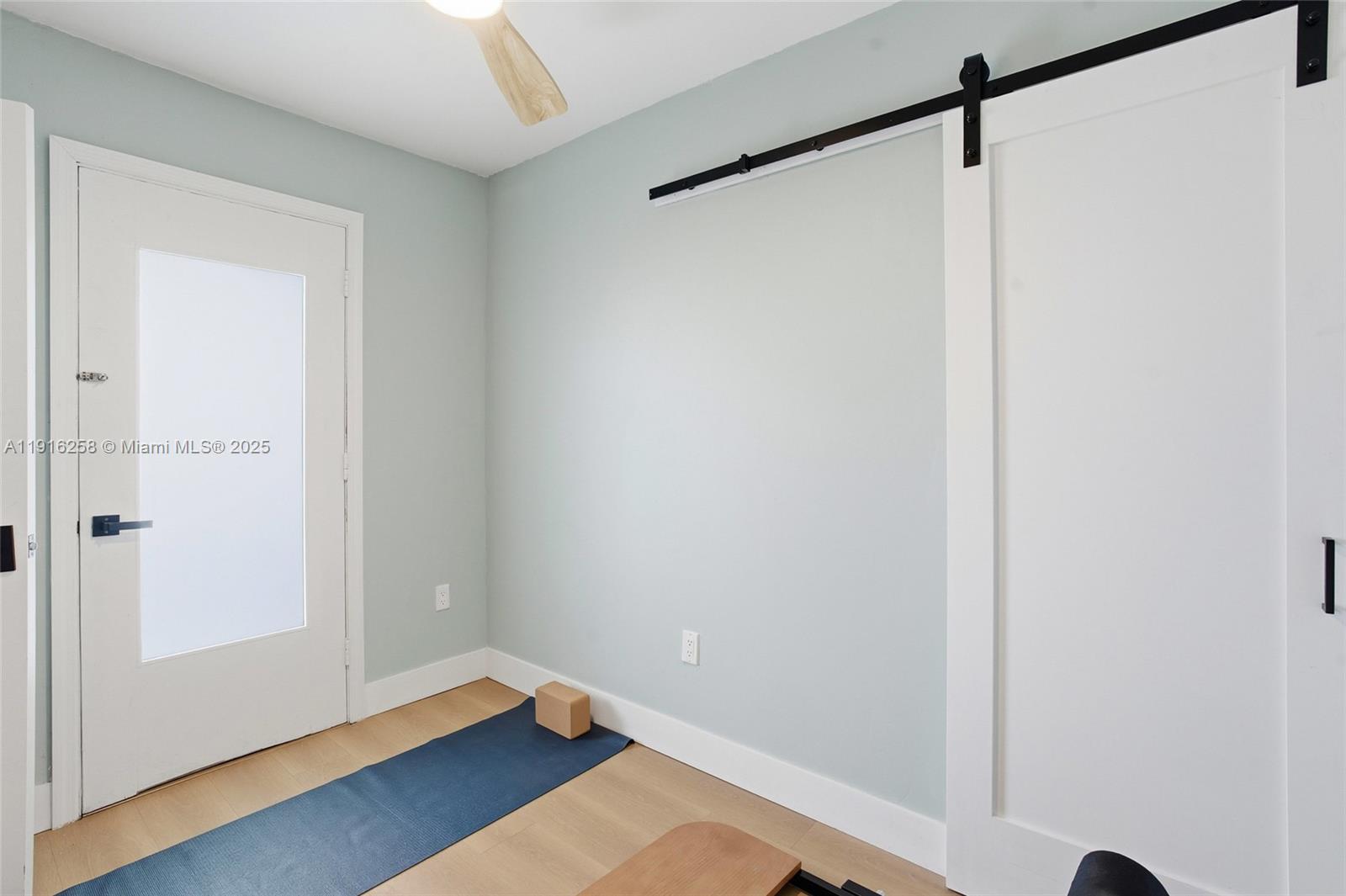 FLAMINGO PARKVIEW CONDO - Residential