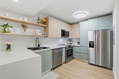 1100 11th St 405 Miami Beach FL 33139