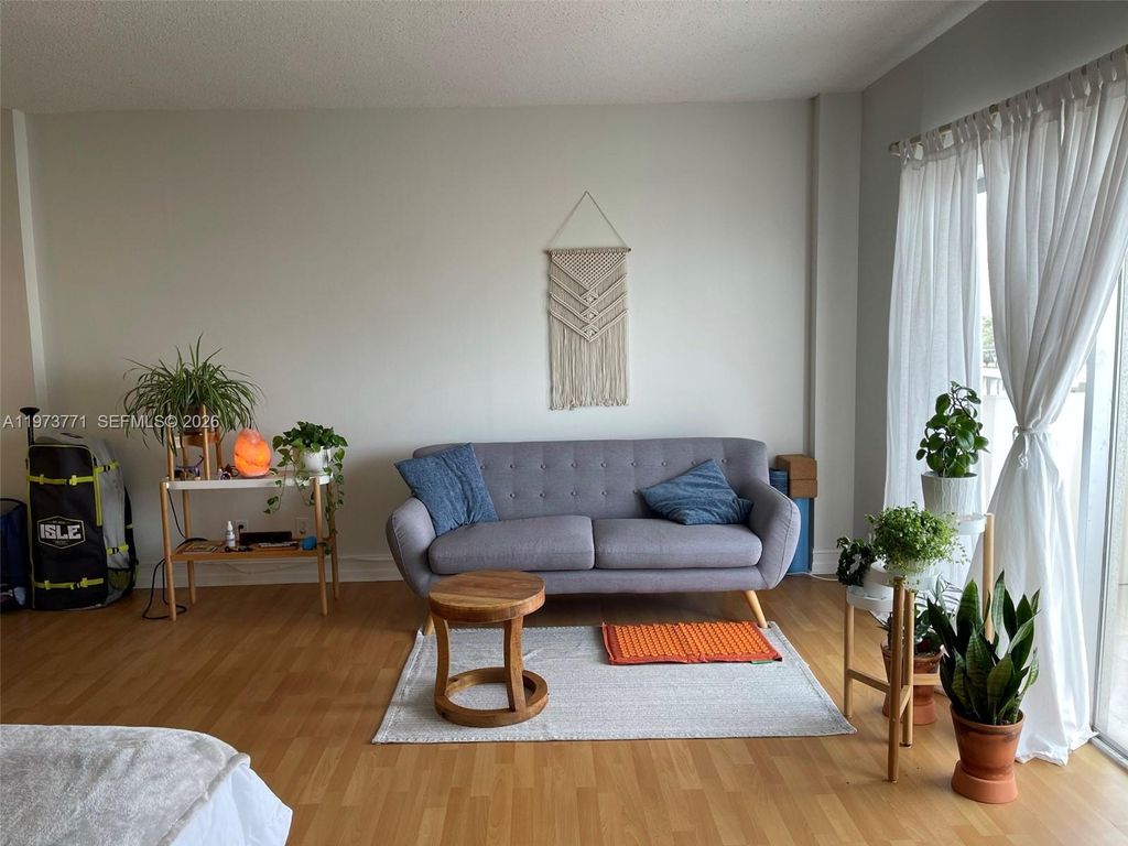 Photo of 1455 N Treasure Dr #6D, North Bay Village, FL 33141 (MLS # A11973771)