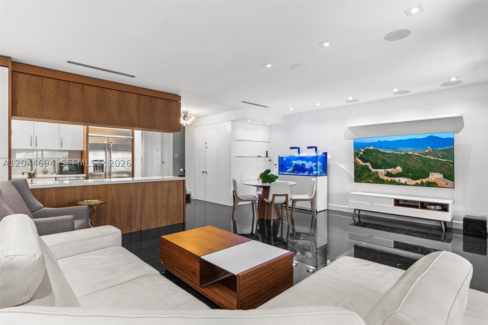 21145 Helmsman Dr N11