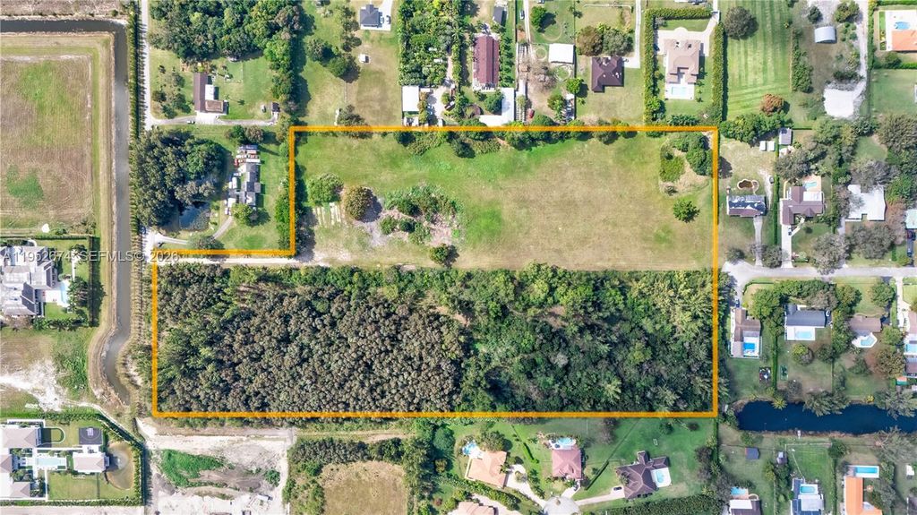 Photo of 17100 SW 54th St, Southwest Ranches, FL 33331 (MLS # A11952674)