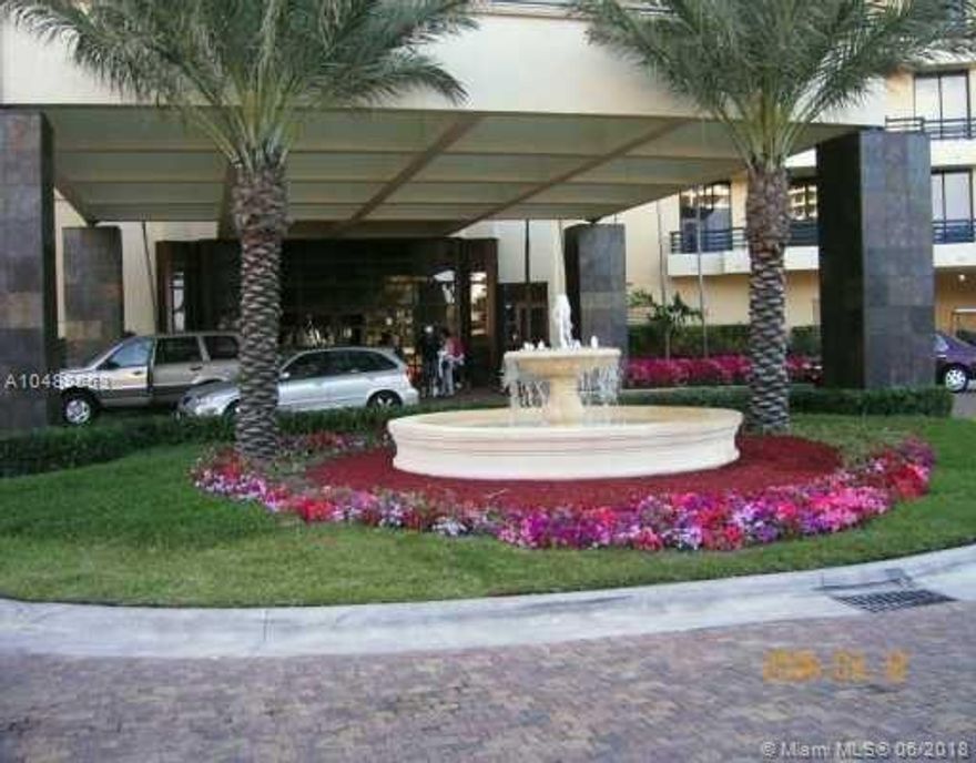 Beautifully upgraded 1 Bed/2 Baths with stainless steel appliances, washer/dryer inside, plenty of closets, basic cable, wireless internet and 1 assigned parking. Parc Central is centrally located in the heart of Aventura, just five minutes from Aventura Mall and the beach. This community offers a gym, sauna, tennis court, valet parking, 24-hour concierge for optimal security, and much more. MUST SEE!