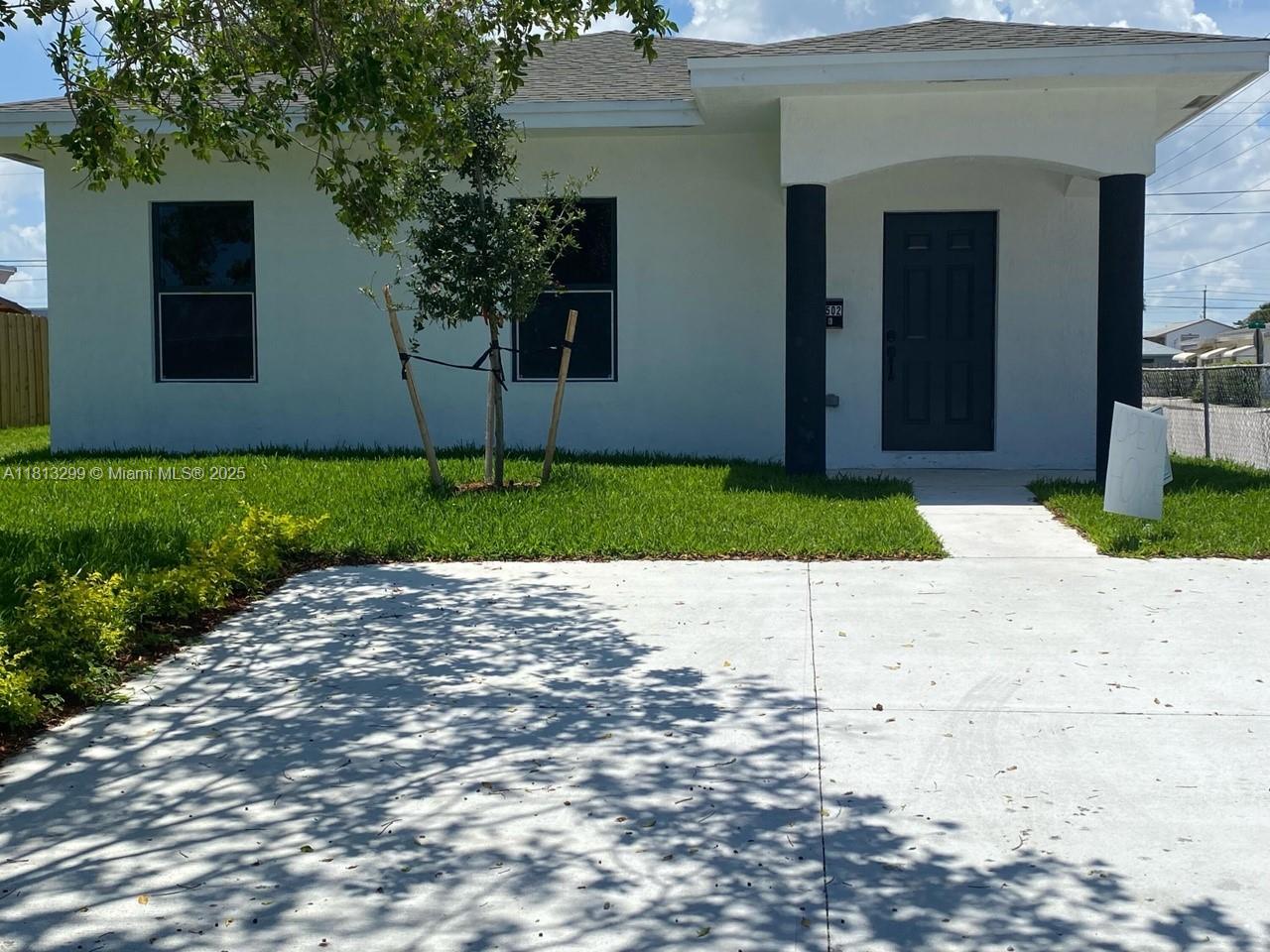 LAKE WORTH TOWN OF ADD 1 - Residential Lease