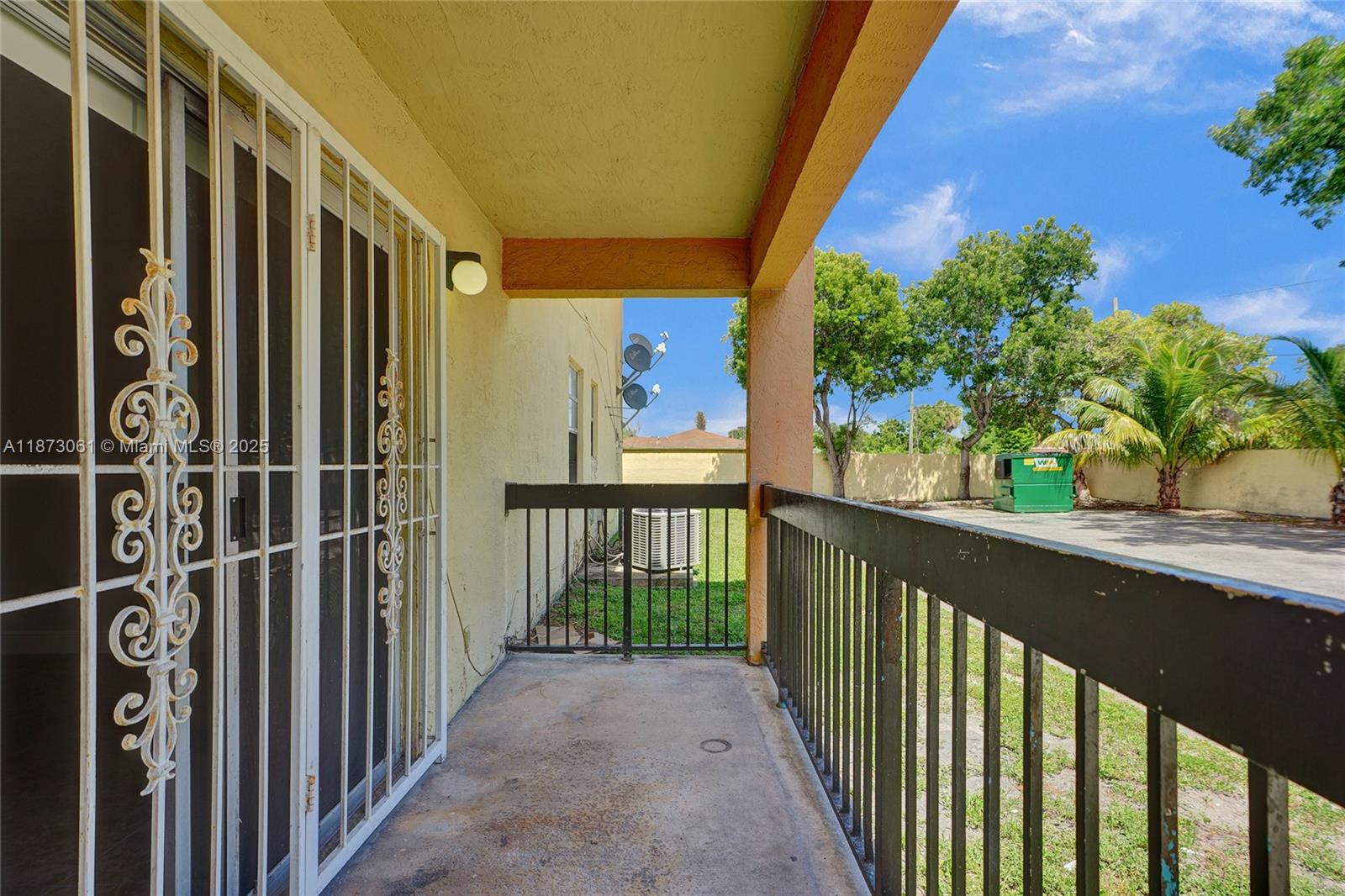 REV LAKE VIEW ESTATES UNI - Residential Lease