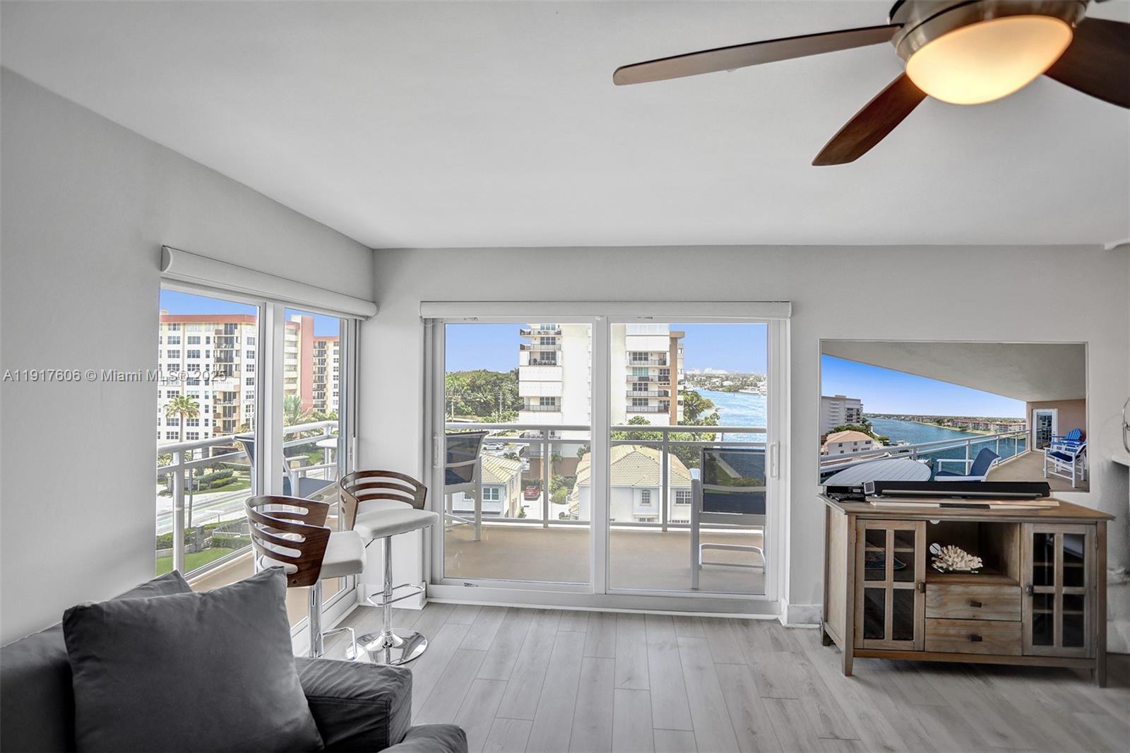 HILLSBORO ISLAND HOUSE CO - Residential