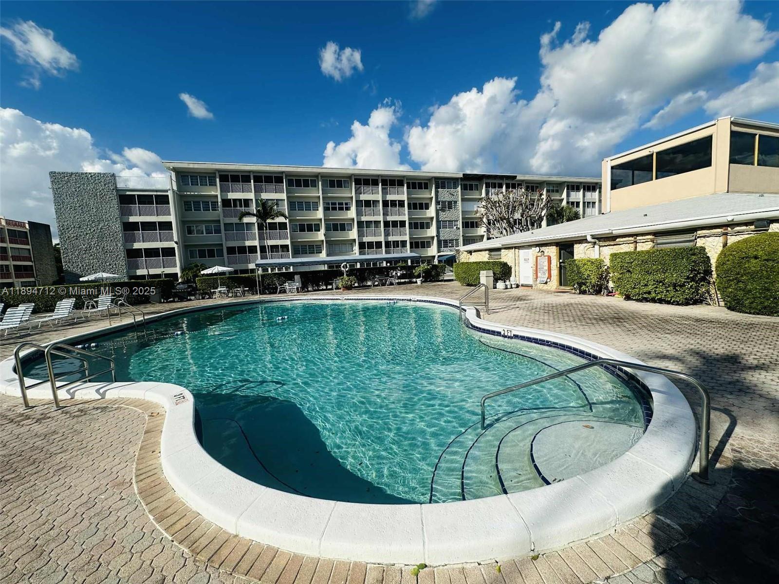 THIRD GULFSTREAM GARDEN - Residential Lease