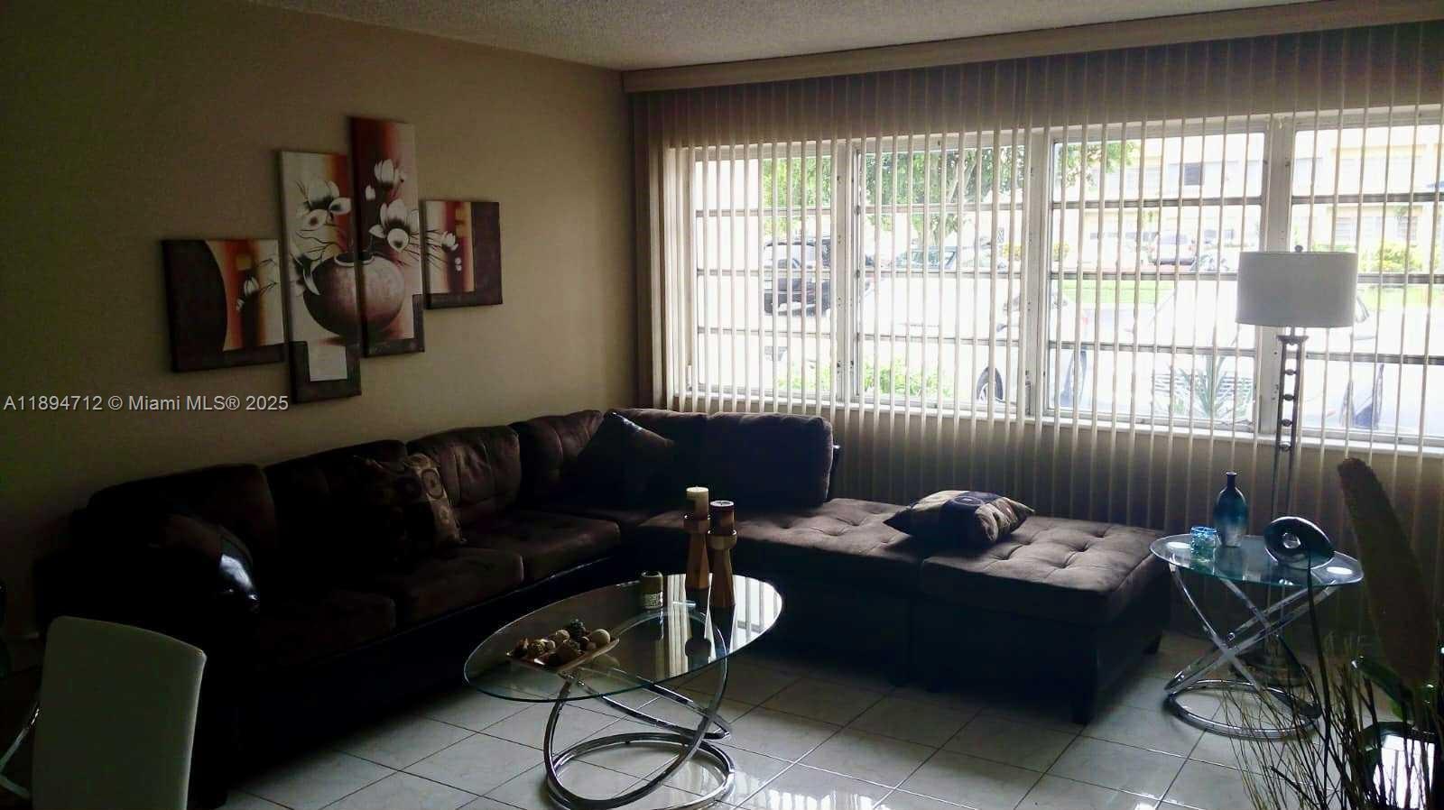 THIRD GULFSTREAM GARDEN - Residential Lease