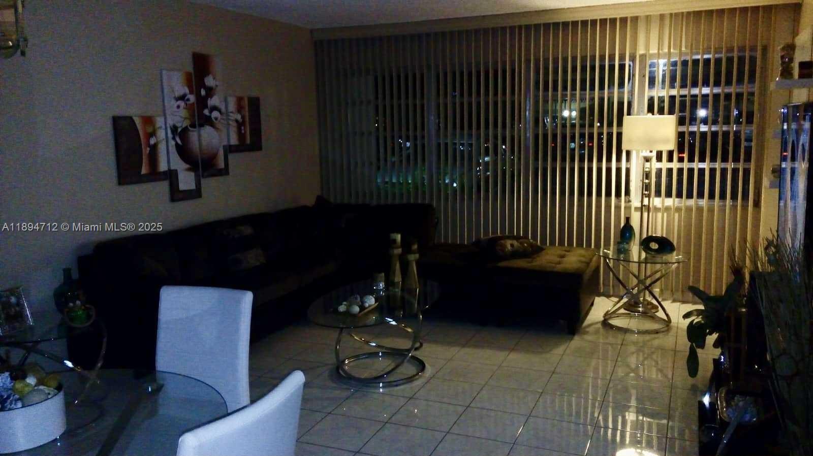 THIRD GULFSTREAM GARDEN - Residential Lease