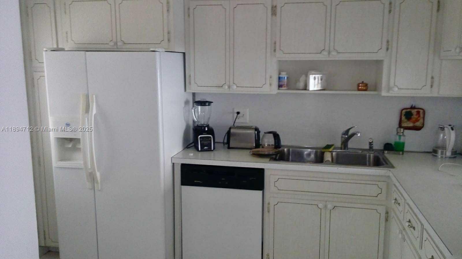 THIRD GULFSTREAM GARDEN - Residential Lease