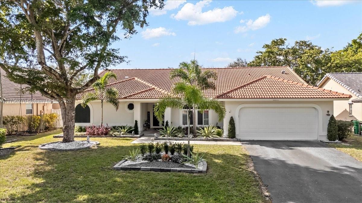 4630 Nw 100th Way, Coral Springs, Broward County, Florida - 4 Bedrooms  
3 Bathrooms - 