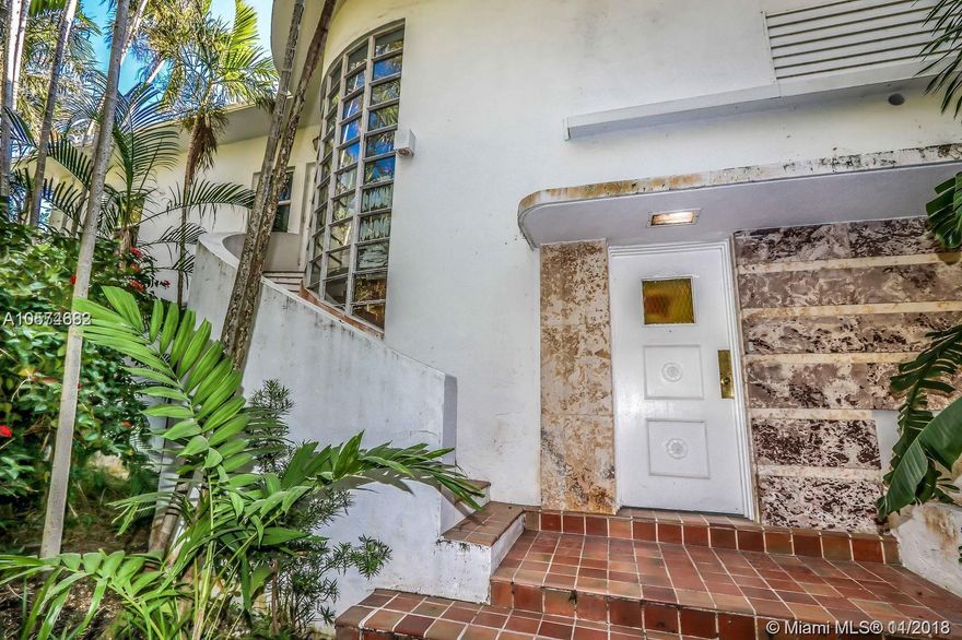 **As seen on The Real Housewives of Miami** This Spanish style gem is everything you want in a house. it is
unique, has a lot of charm and so much space. It is right on the water so the view is gorgeous and has room to
park boat/jetskis. This house is located in an exclusive island right in the center of South Beach and Downtown
Miami (near the American Airlines Arena). This is the perfect location!!