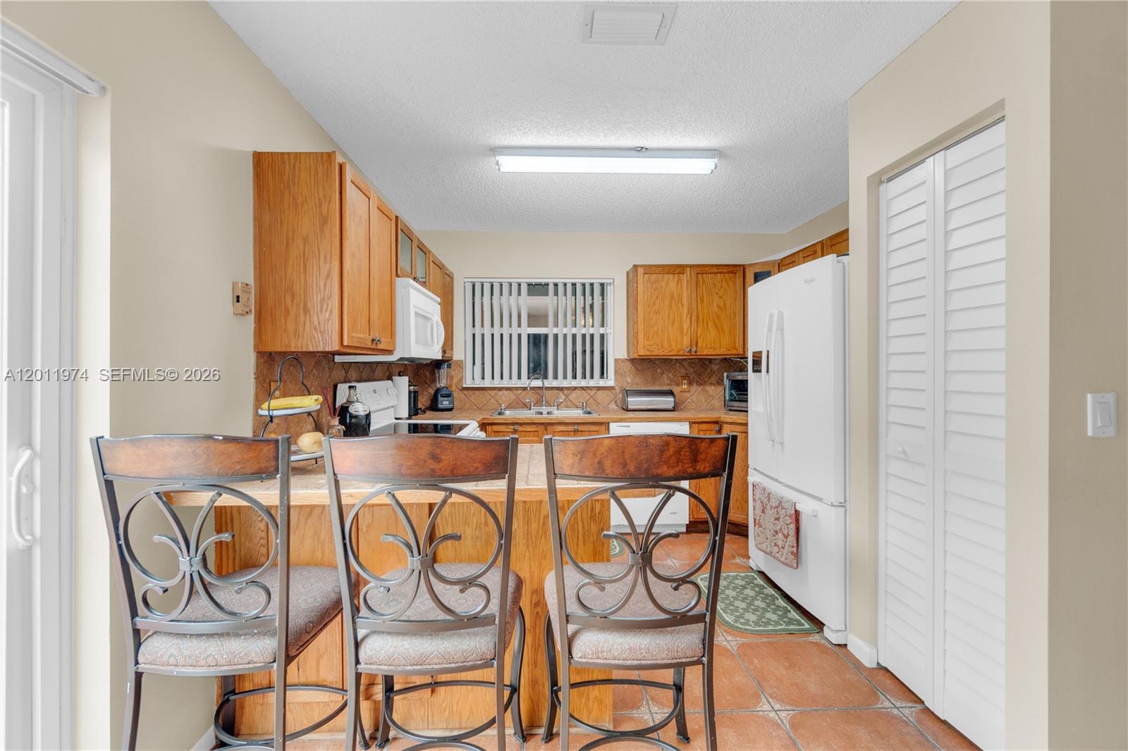375 W Riverbend Dr