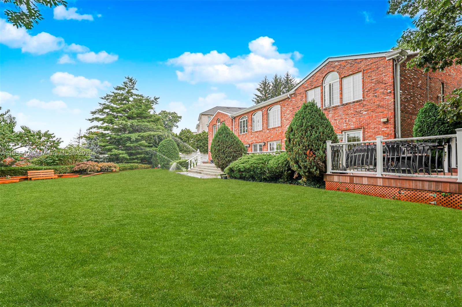 Todt Hill - Residential