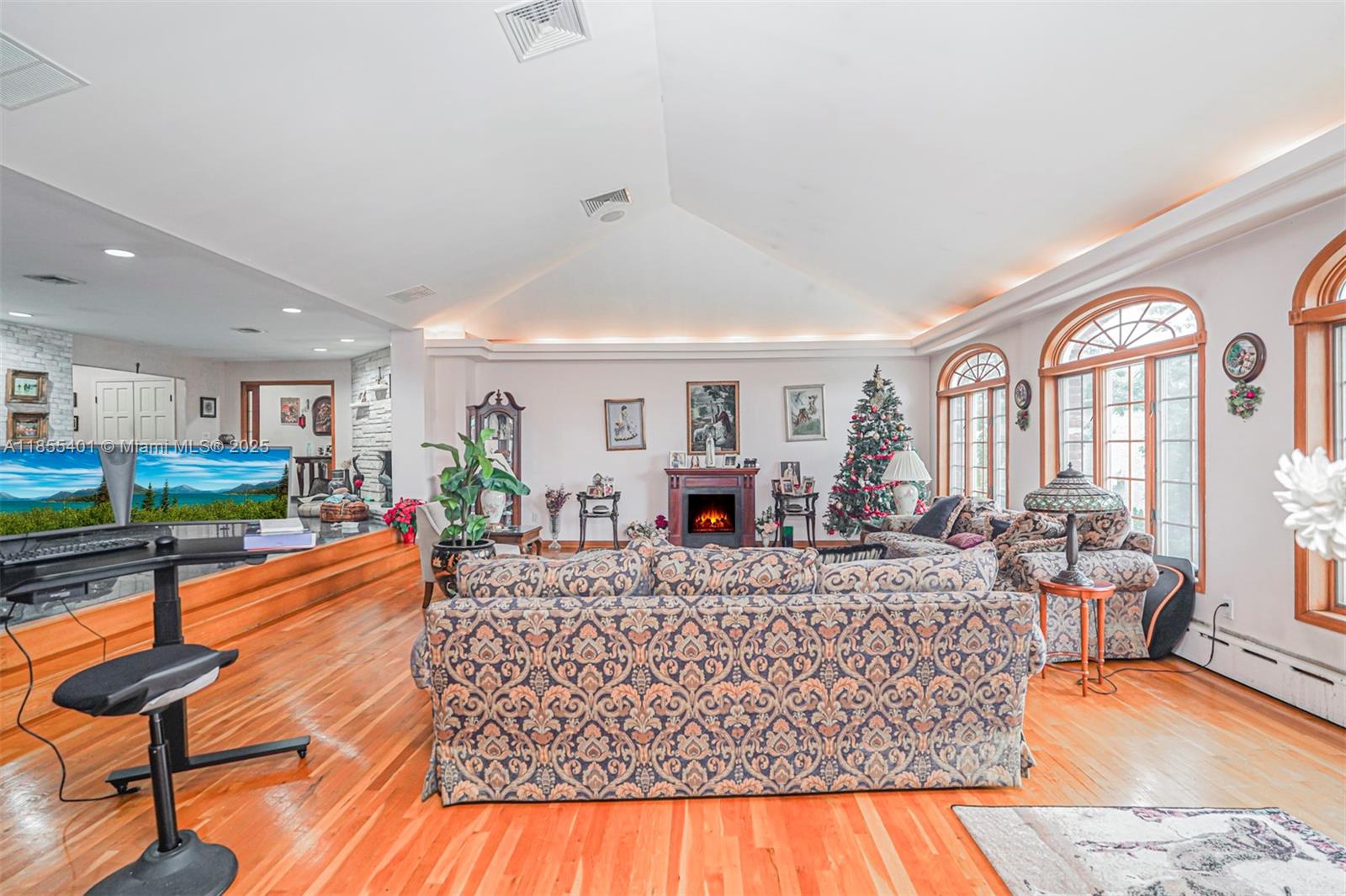 Todt Hill - Residential