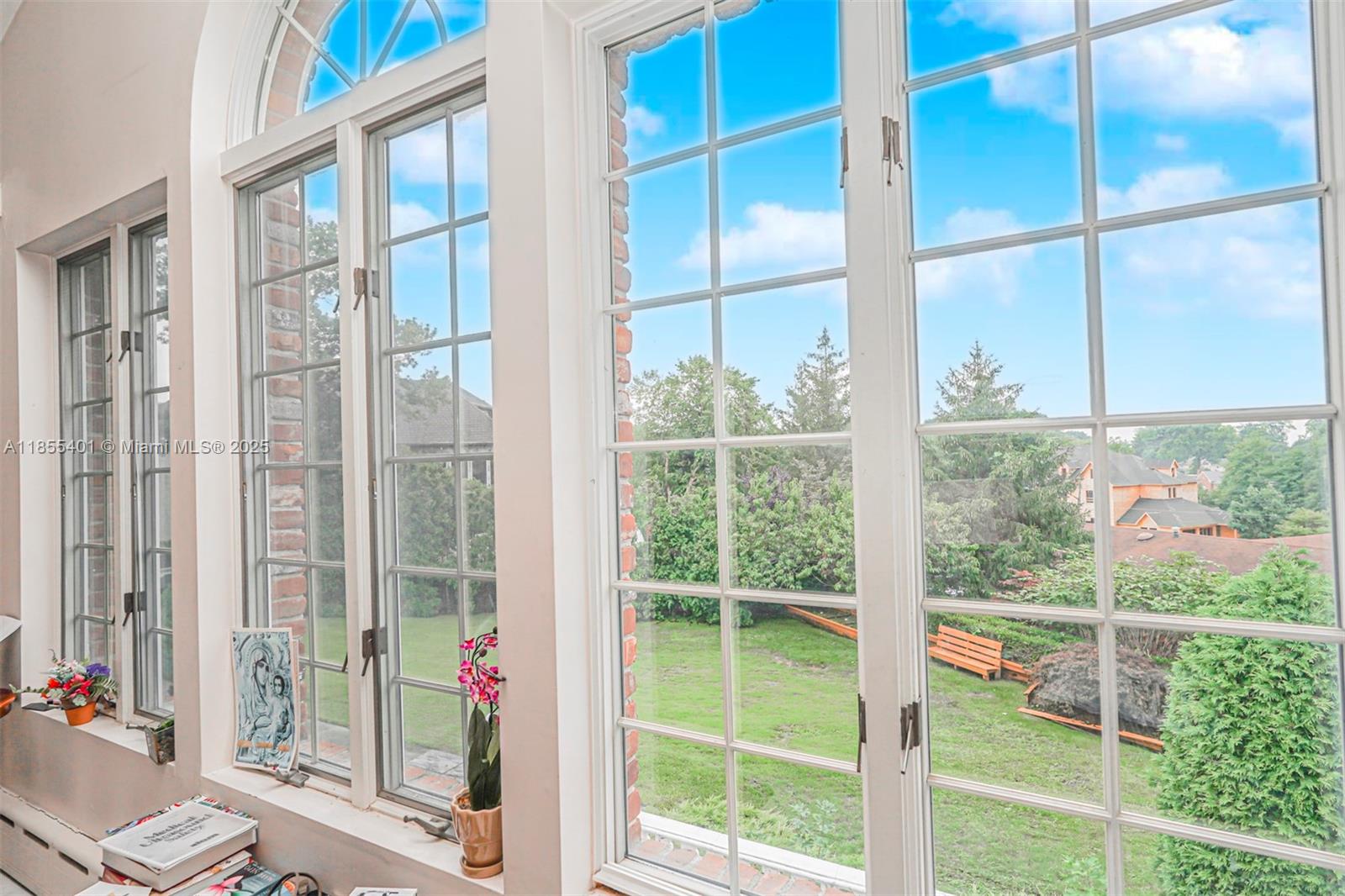 Todt Hill - Residential