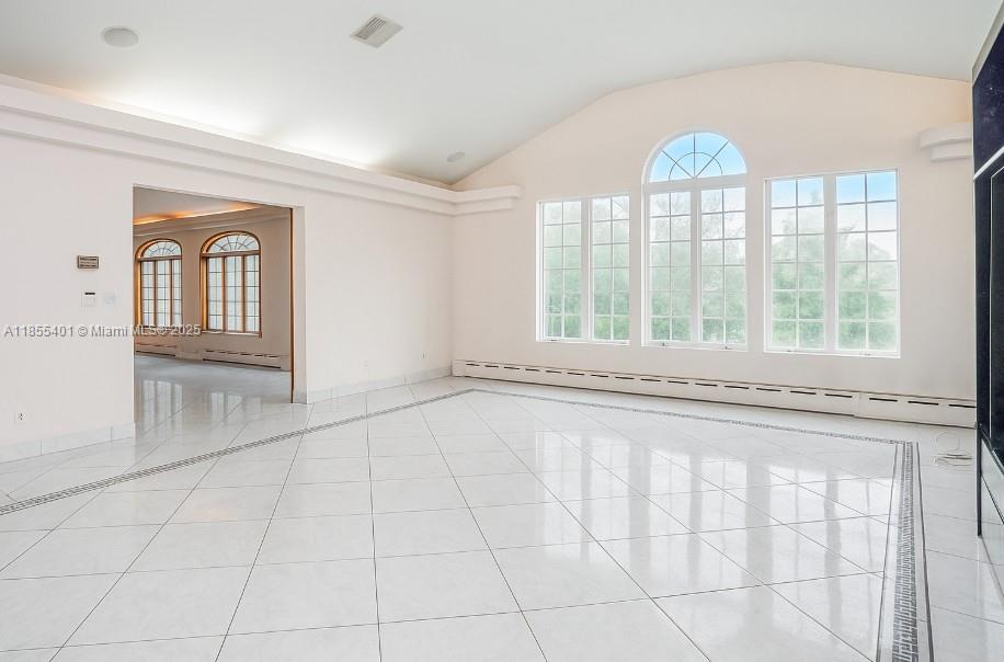 Todt Hill - Residential