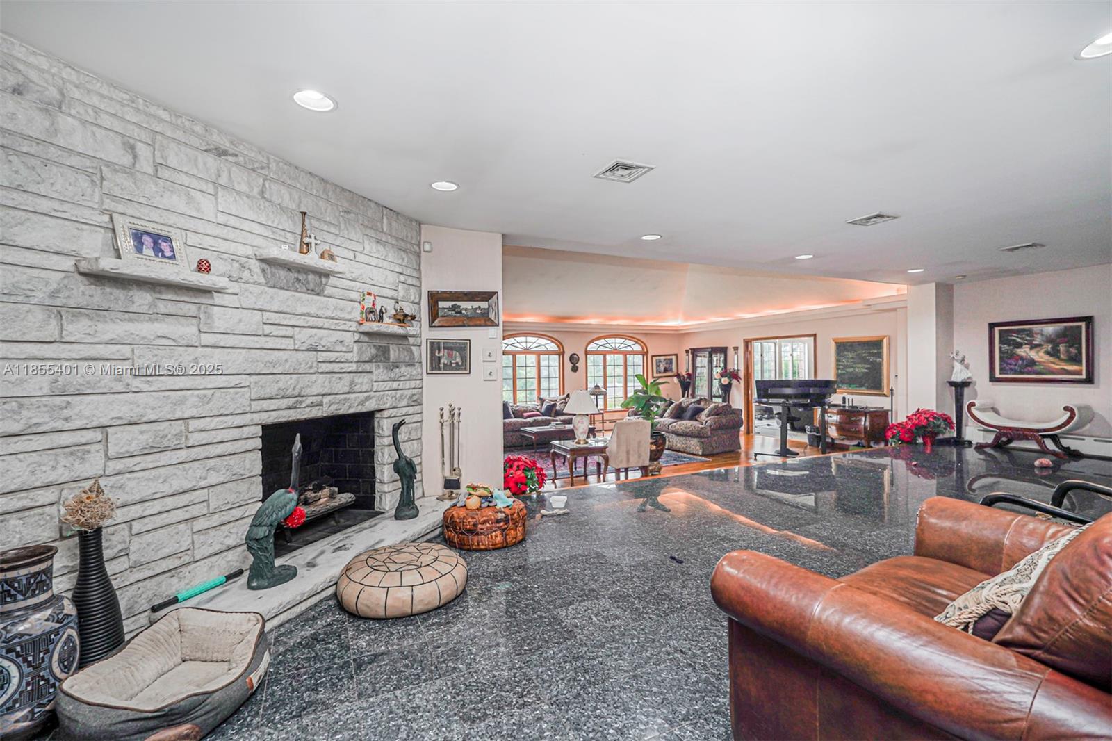 Todt Hill - Residential