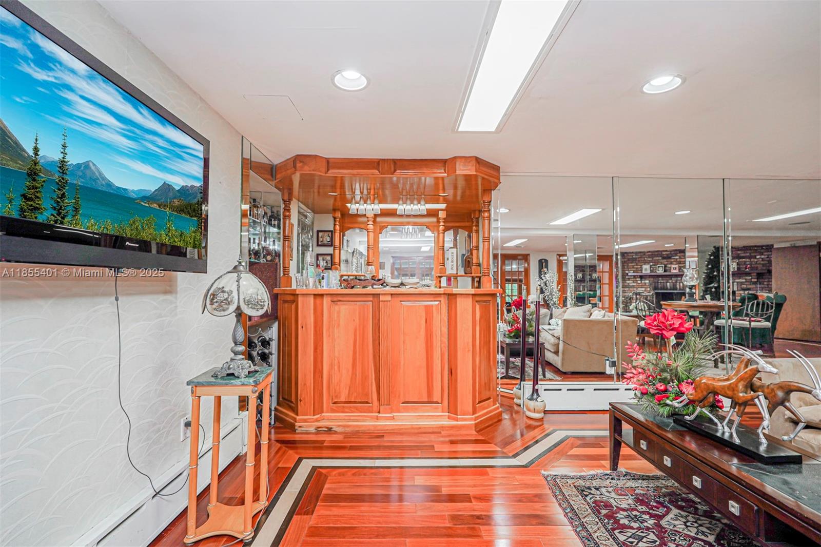 Todt Hill - Residential