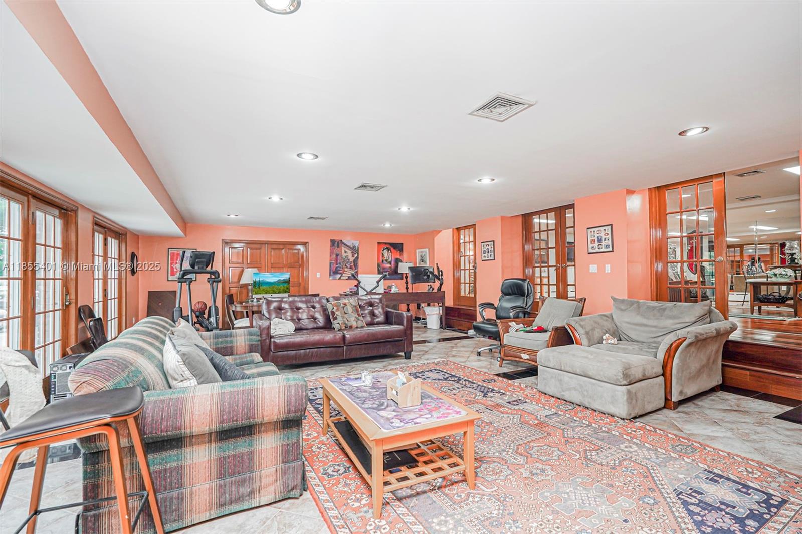 Todt Hill - Residential