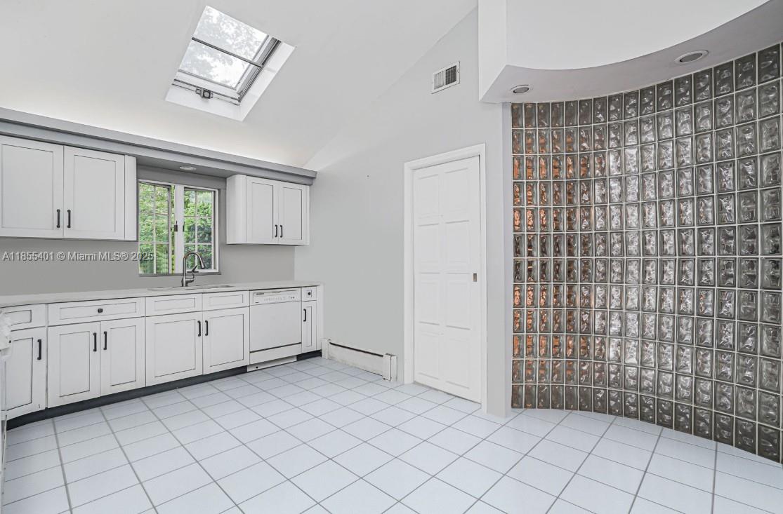 Todt Hill - Residential