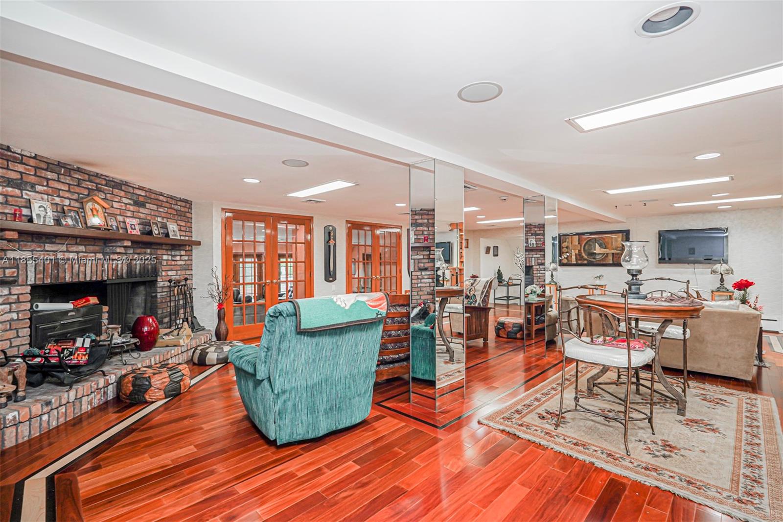 Todt Hill - Residential