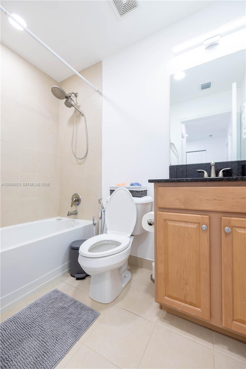 CHAMPION LAKES - Residential Lease