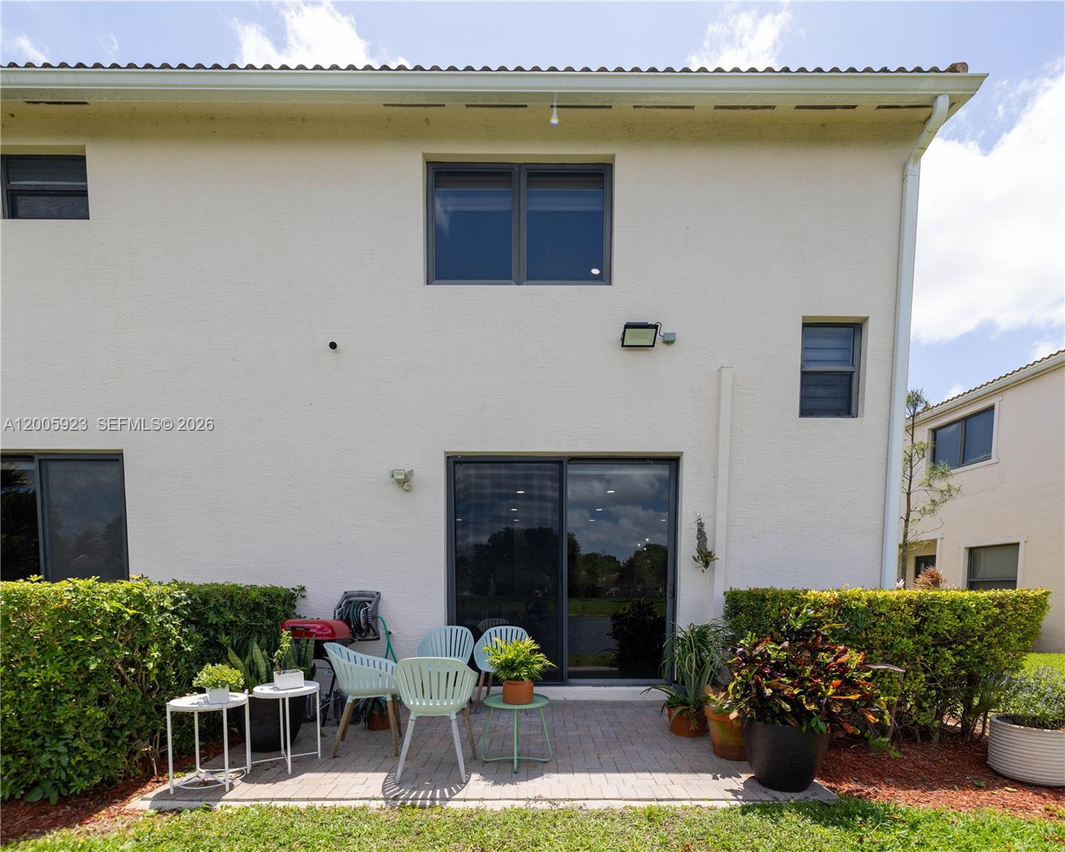 CHAMPION LAKES - Residential Lease