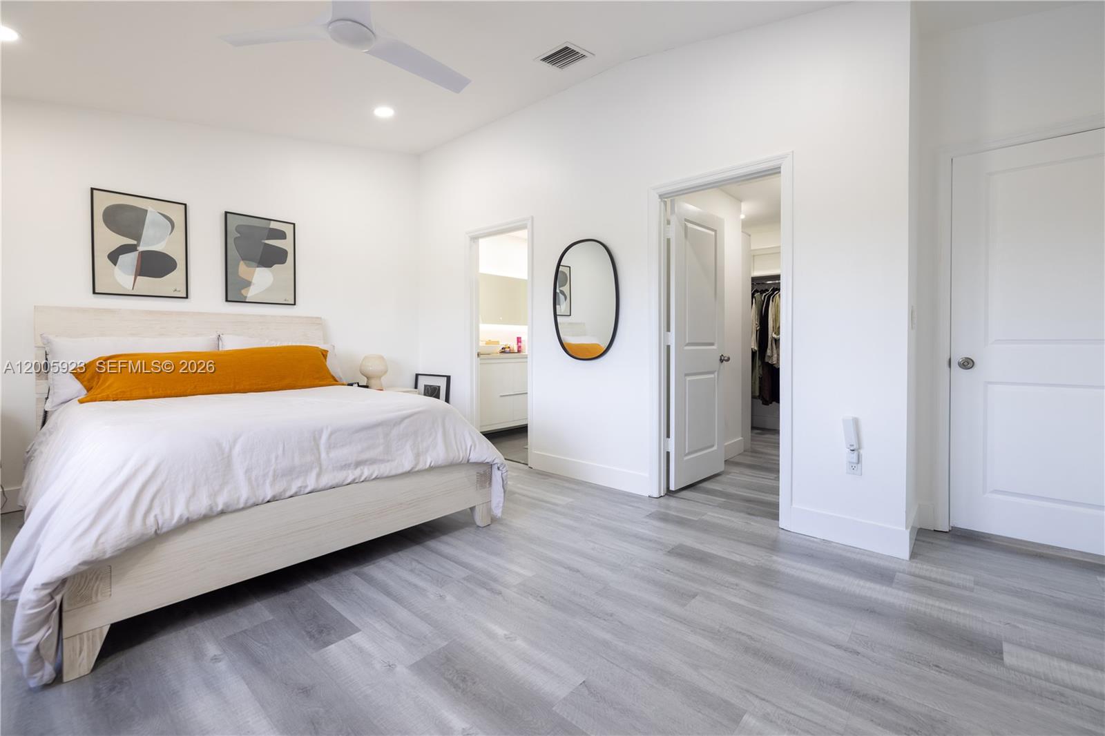CHAMPION LAKES - Residential Lease