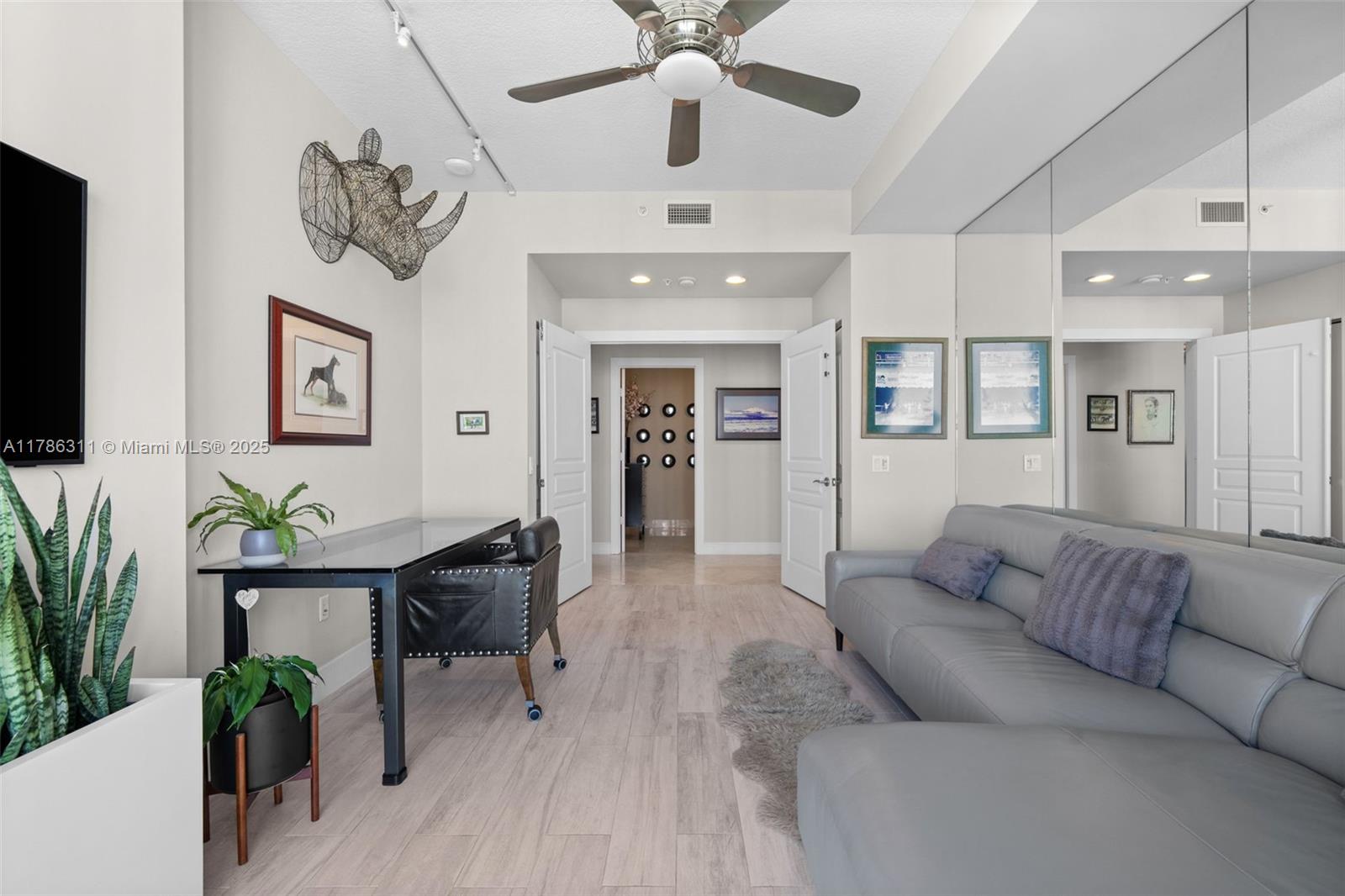 350 LAS OLAS PLACE CONDO - Residential