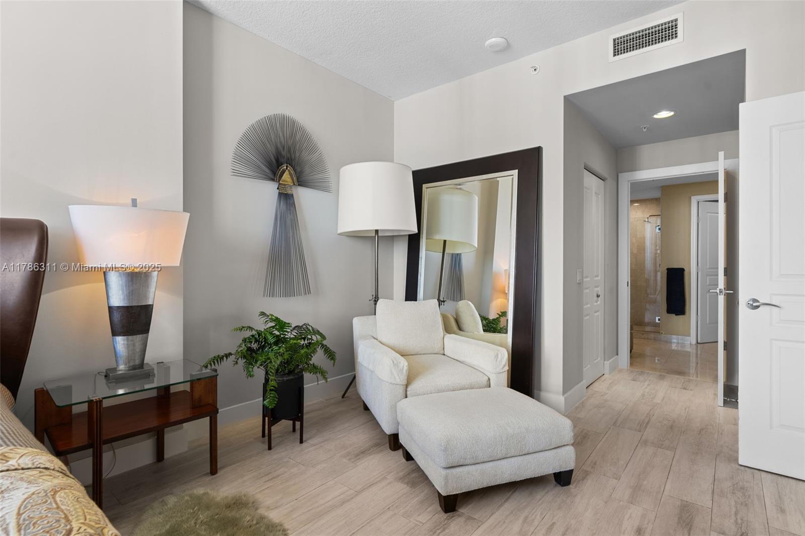 350 LAS OLAS PLACE CONDO - Residential