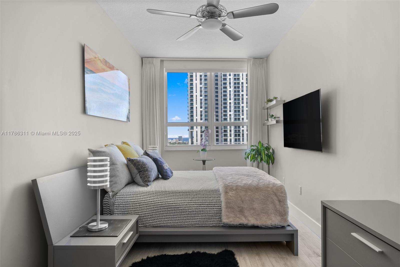 350 LAS OLAS PLACE CONDO - Residential