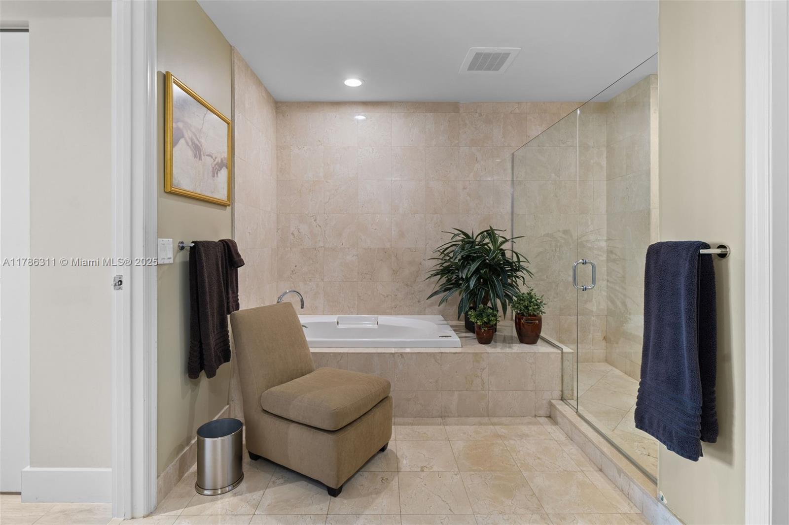 350 LAS OLAS PLACE CONDO - Residential