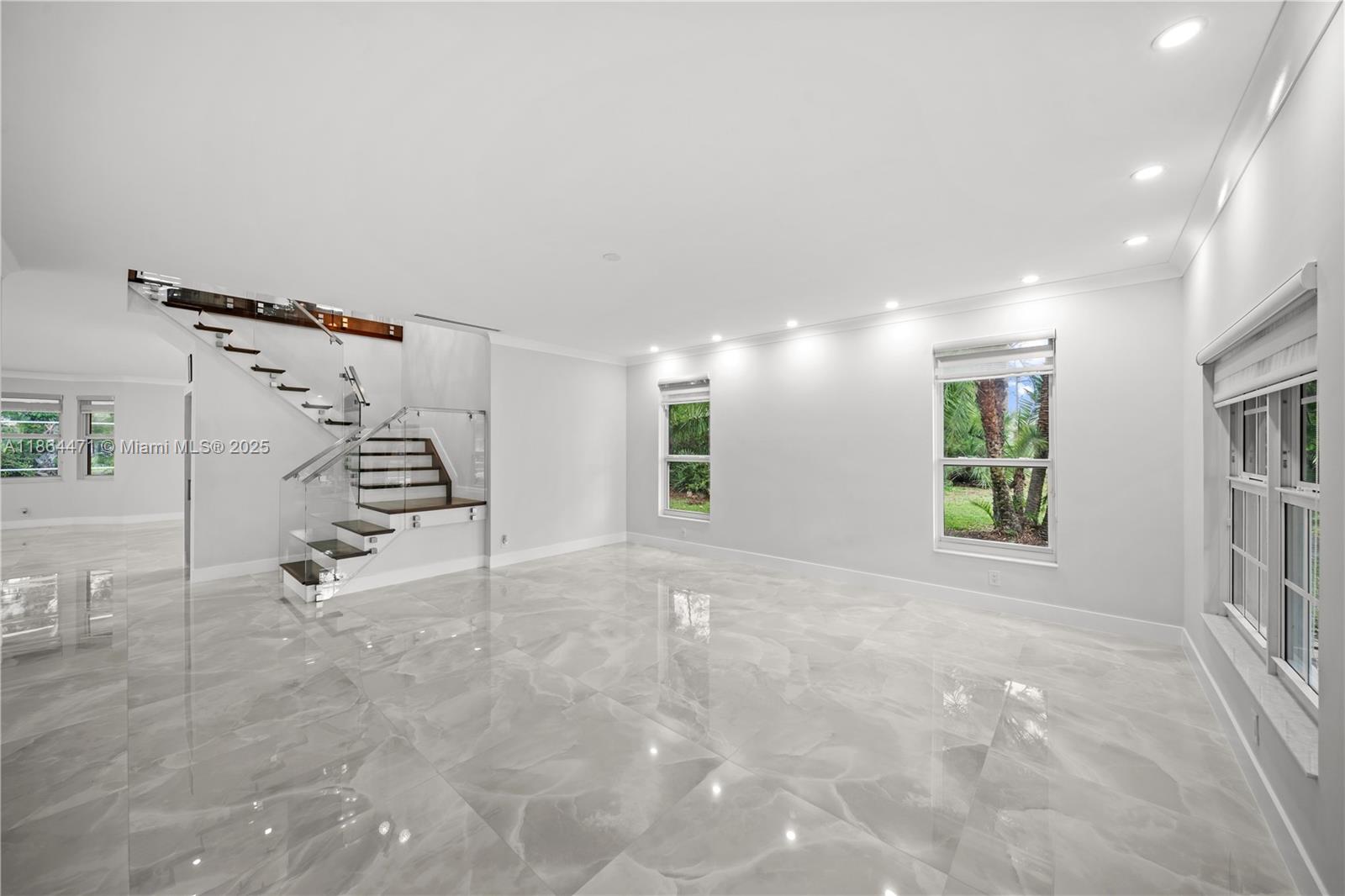 BINKS FOREST OF THE LANDI - Residential