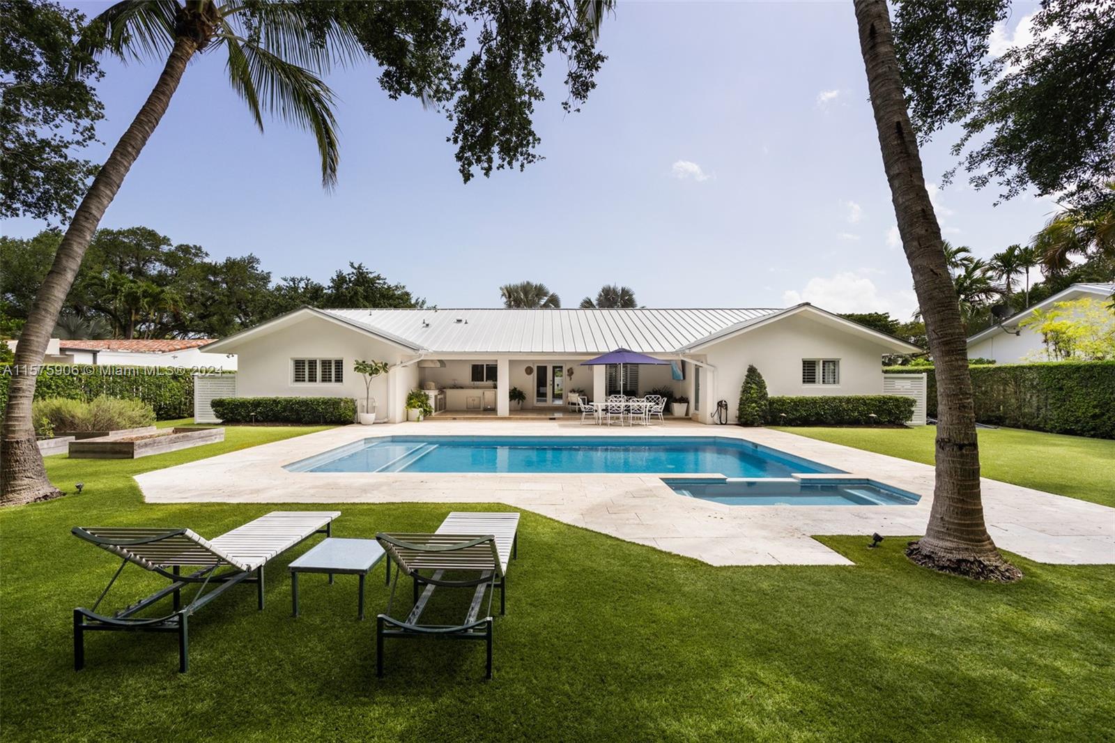 VILLAS DE LA FUENTE - Residential