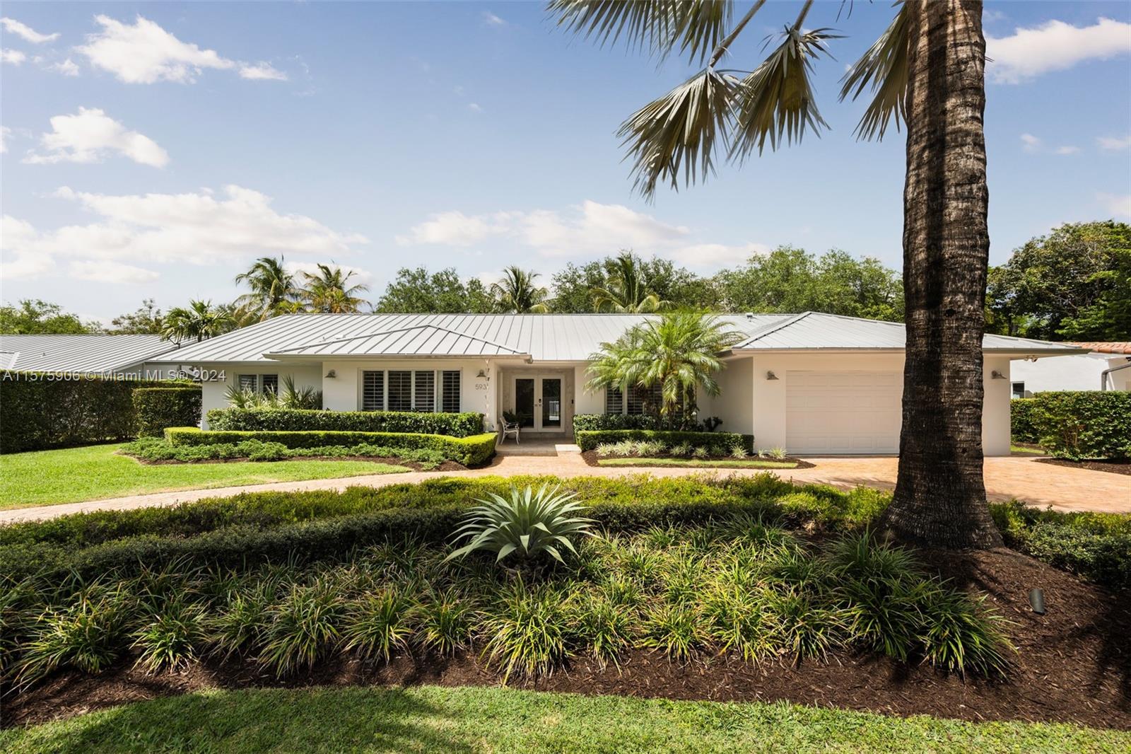 VILLAS DE LA FUENTE - Residential