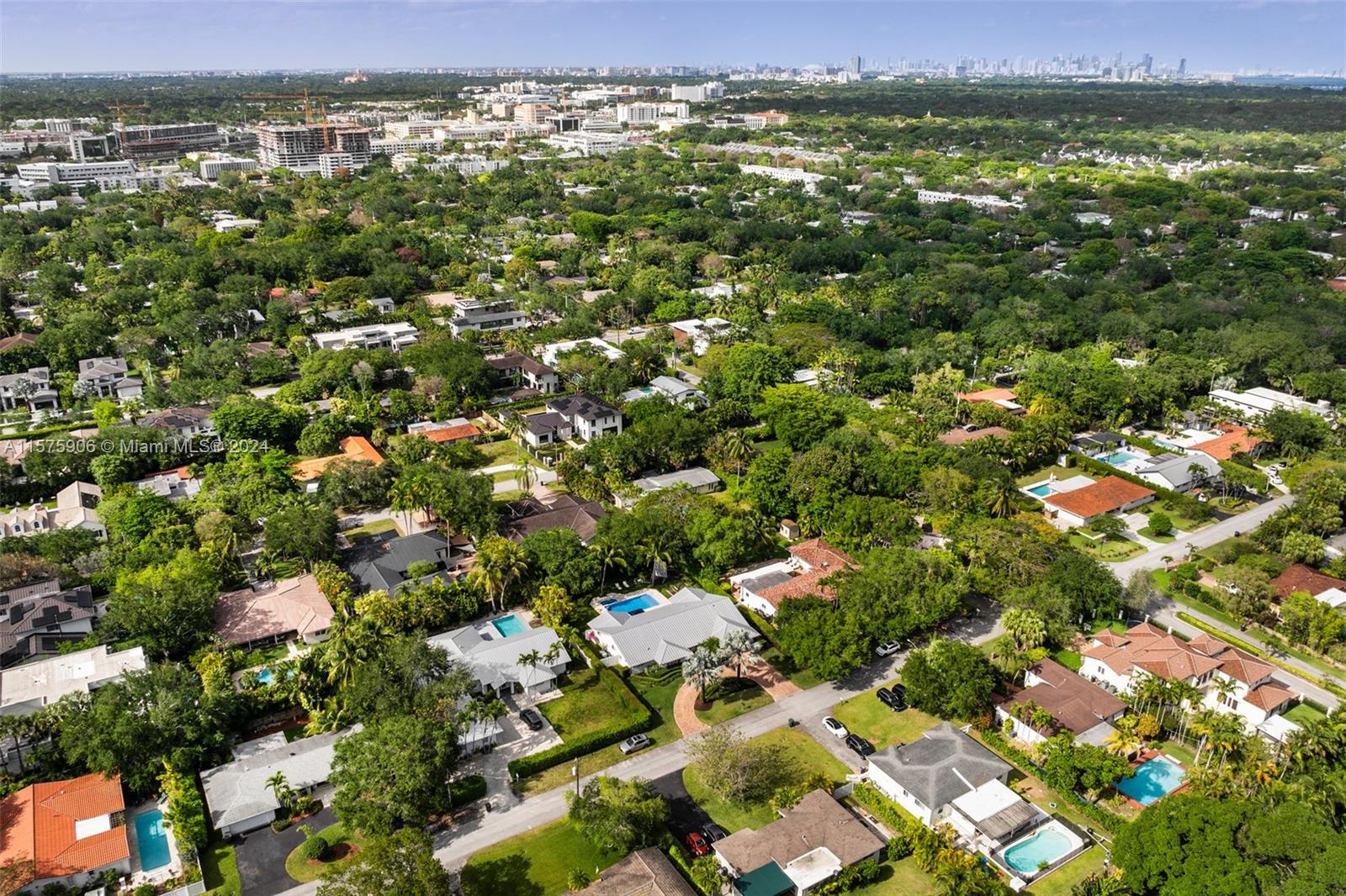 VILLAS DE LA FUENTE - Residential